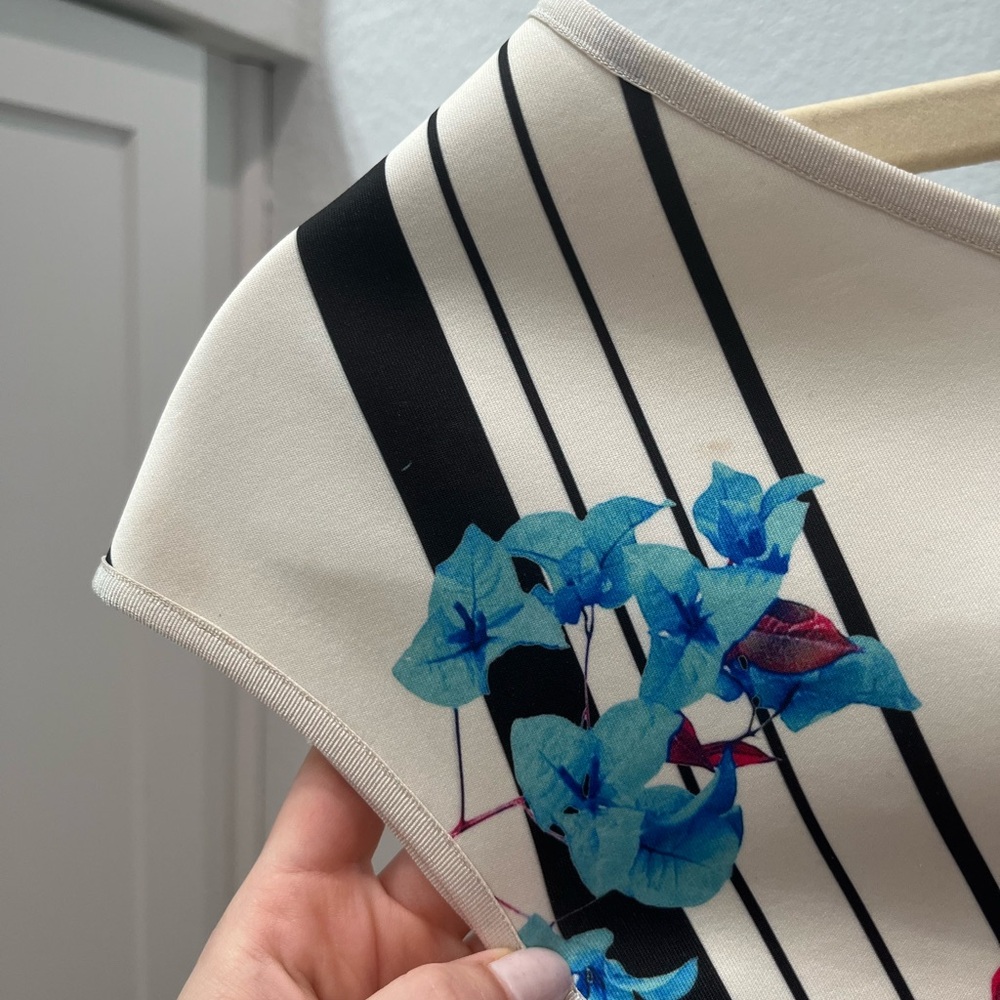 Cropped One-Shoulder Top - Picture 3 of 3